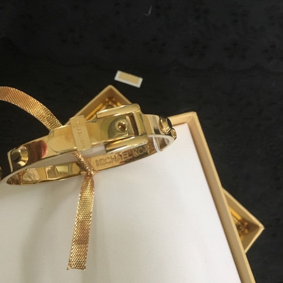 Michael Kors bangle bracelet - Picture 3 of 5